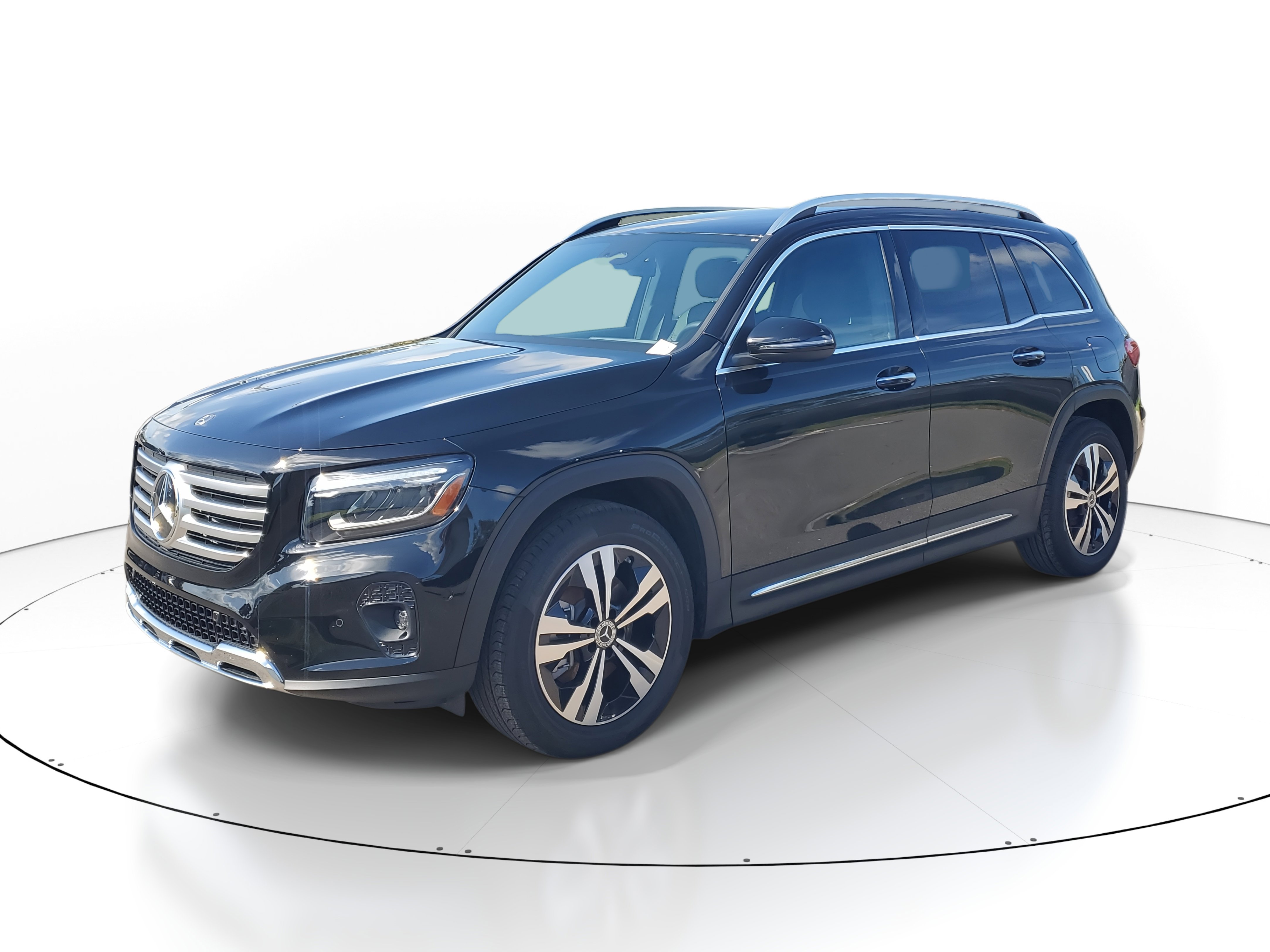 Certified 2025 Mercedes-Benz GLB 250 image 2