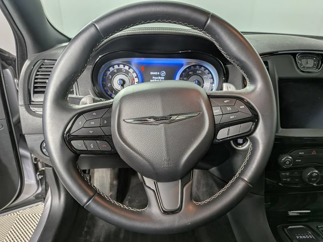 Used 2017 Chrysler 300 S AWD/4WD image 18