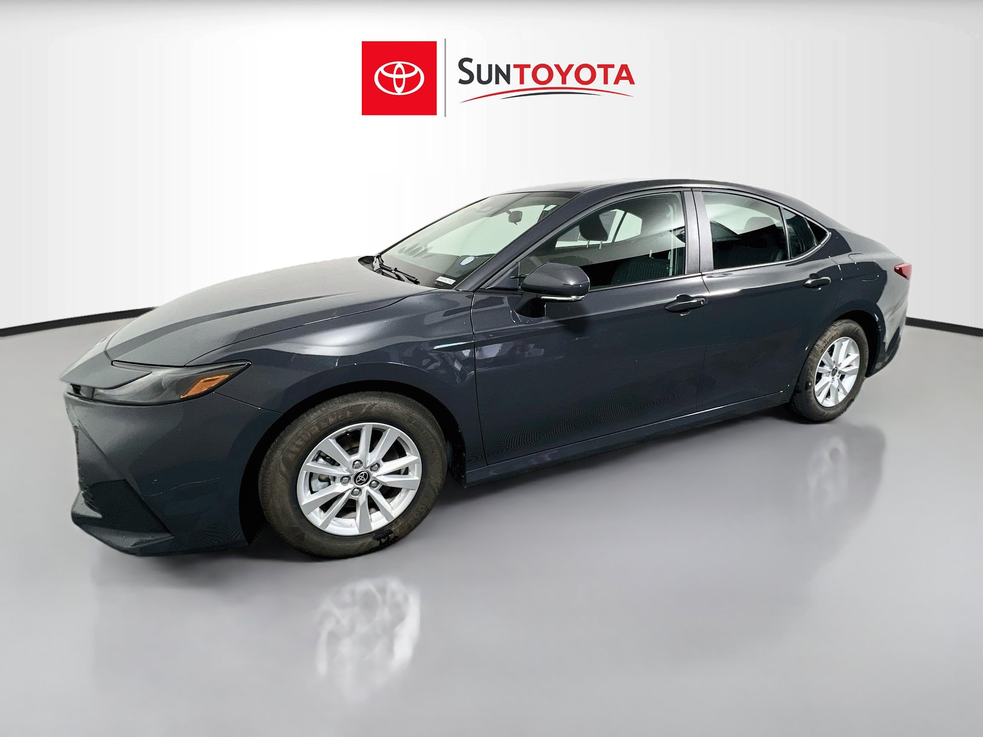 Used 2025 Toyota Camry LE FWD image 9
