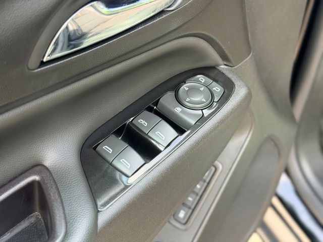 Used 2022 Chevrolet Equinox Premier FWD image 22