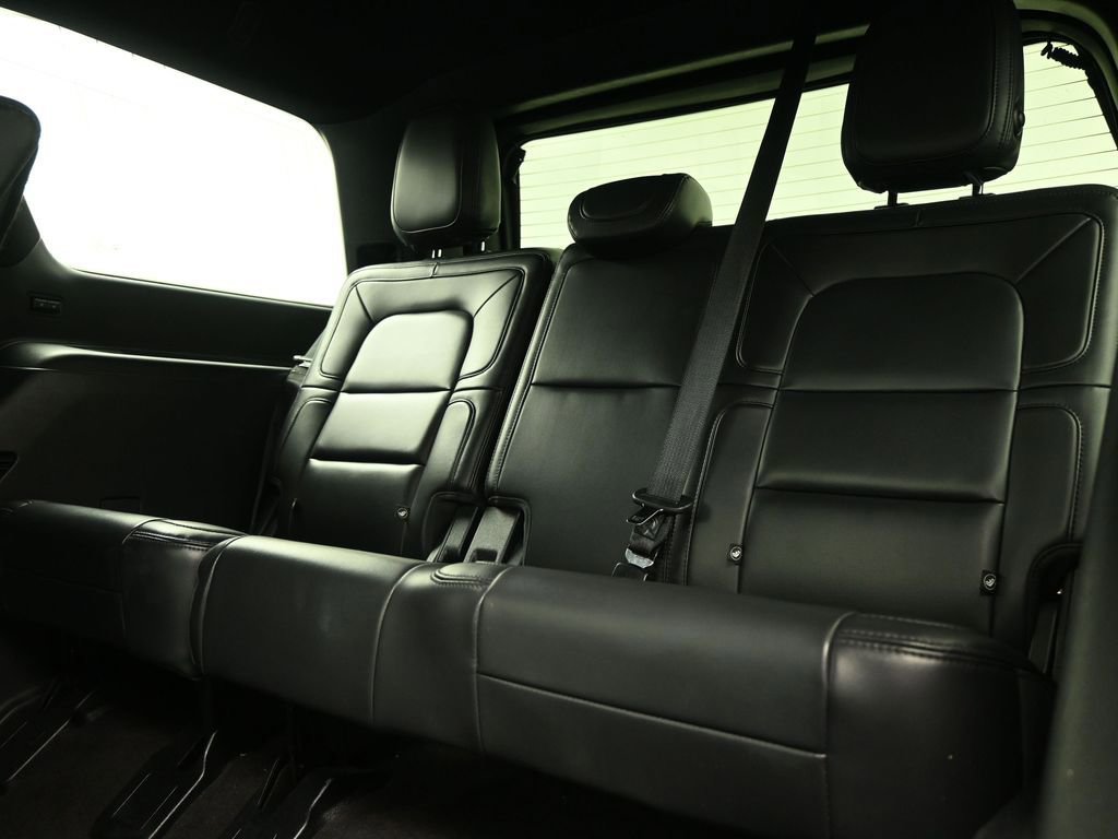 Used 2024 Lincoln Navigator Premiere AWD/4WD image 14