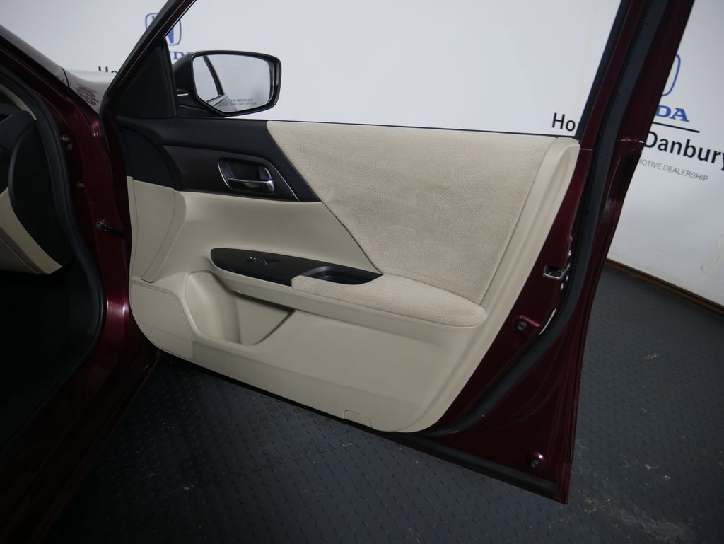 Used 2013 Honda Accord LX image 5