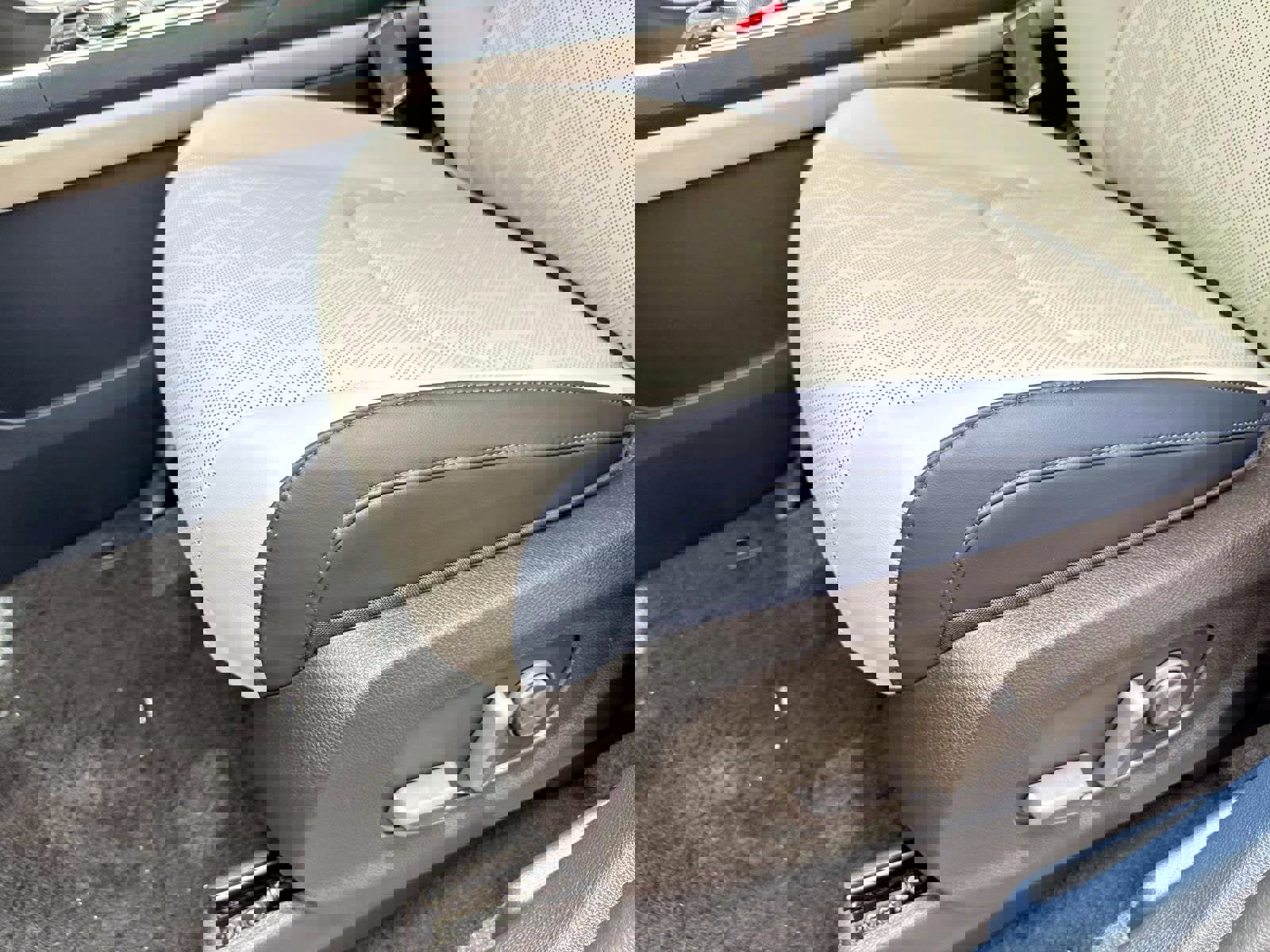 New 2025 Kia Carnival SX image 19