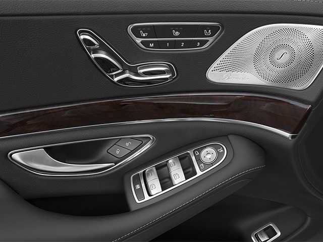 Used 2014 Mercedes-Benz S 550 Sedan w/ Sport Package image 15