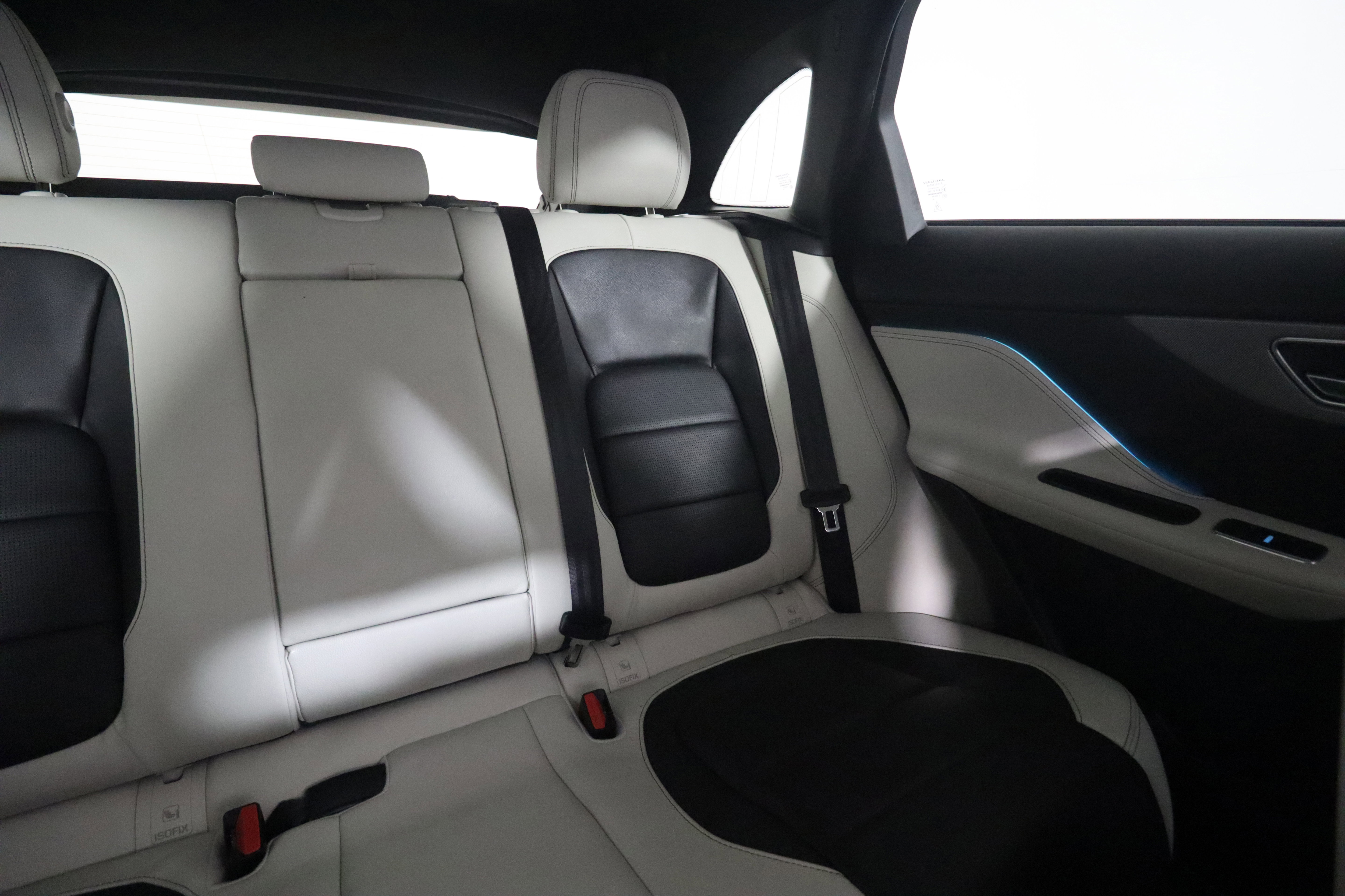 Used 2019 Jaguar F-PACE S AWD/4WD image 15
