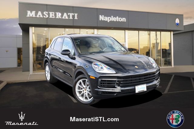 Used 2023 Porsche Cayenne image 1