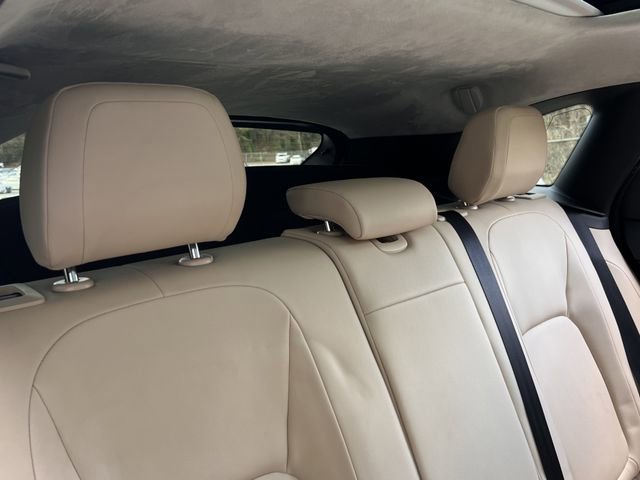 Used 2019 Jaguar F-PACE Premium image 37