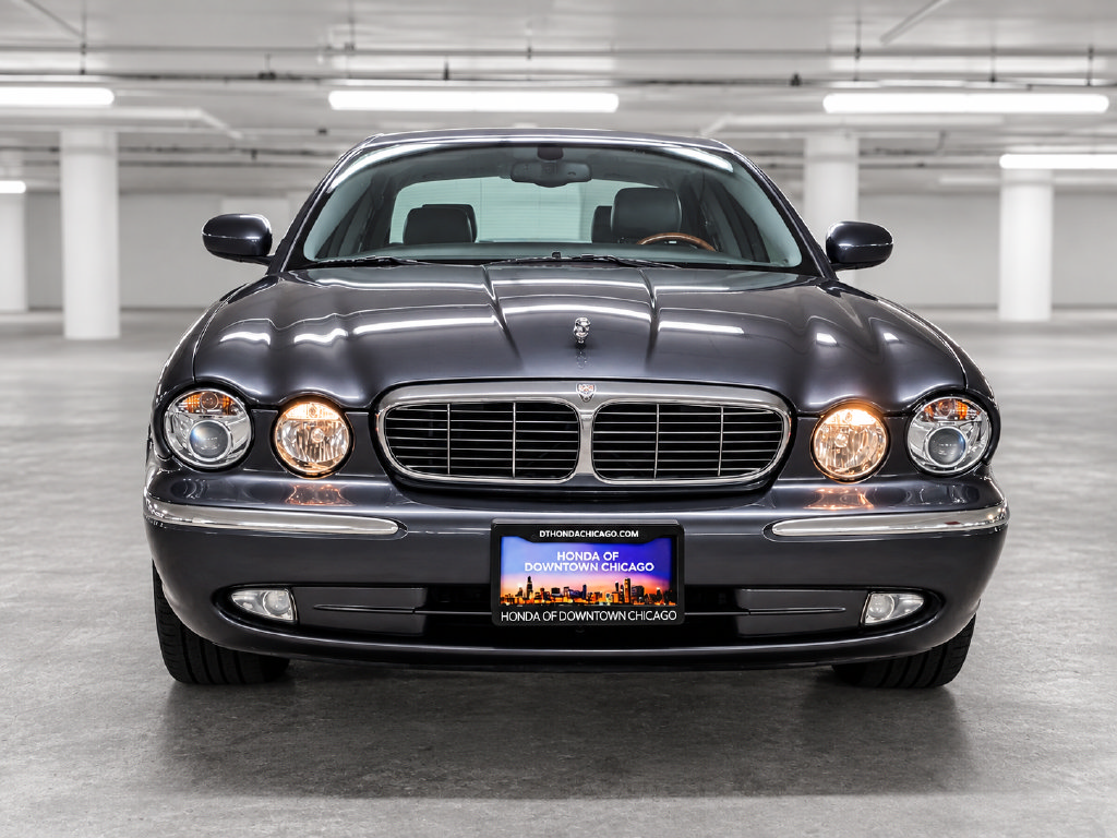 Used 2004 Jaguar XJ8 RWD image 10