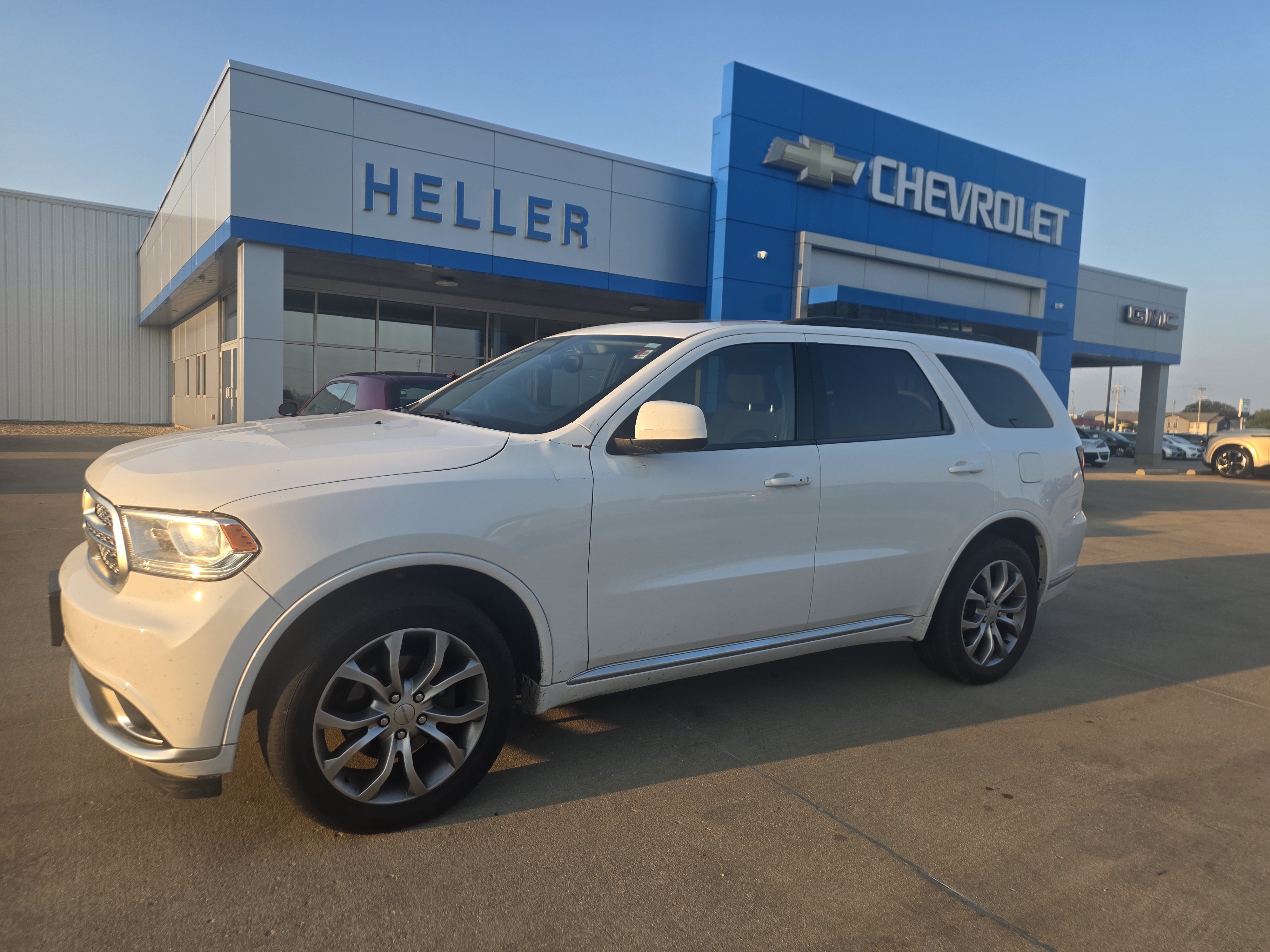 Used 2018 Dodge Durango SXT w/ Quick Order Package 2BB AWD/4WD image 3