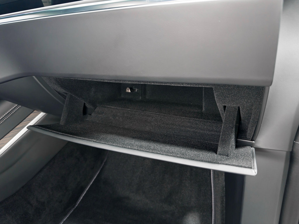 Used 2024 Tesla Model X image 19