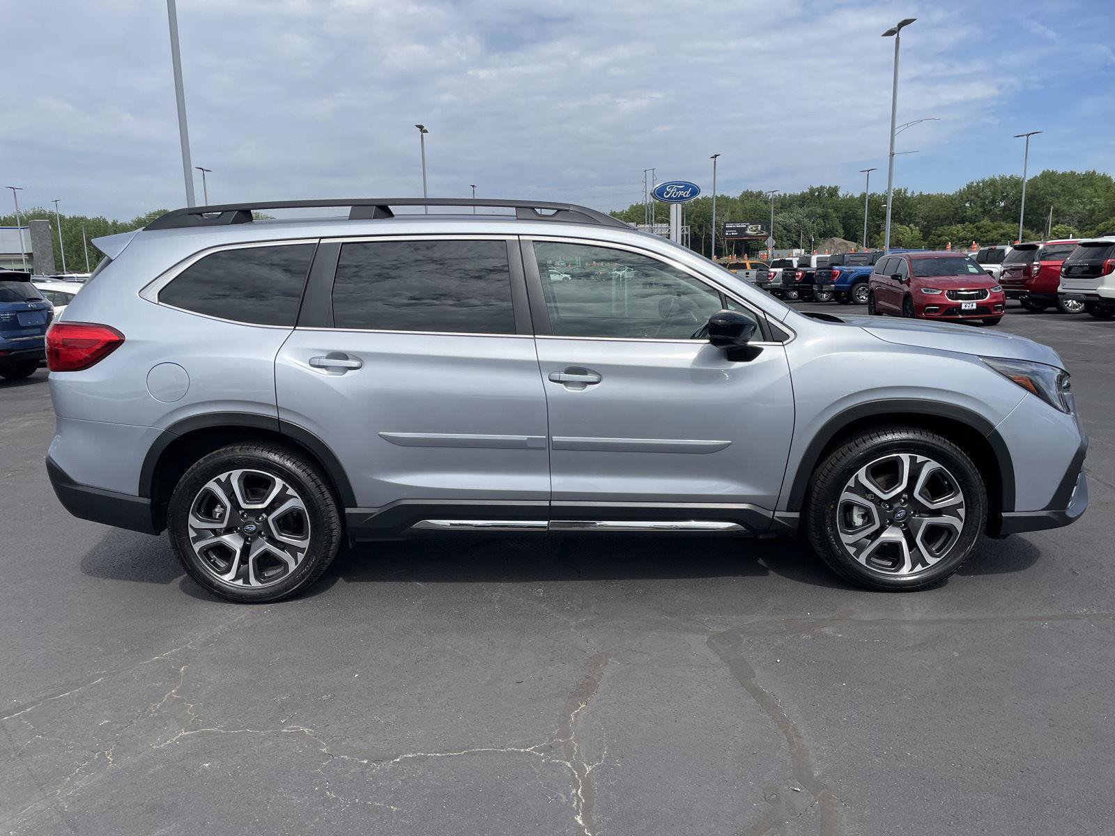Used 2024 Subaru Ascent Limited AWD/4WD image 7