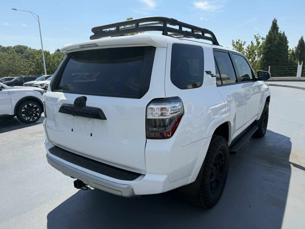 Used 2021 Toyota 4Runner TRD Off-Road Premium w/ Moonroof Package AWD/4WD image 5