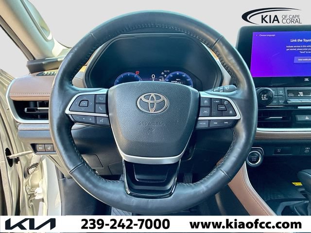 Used 2024 Toyota Grand Highlander AWD image 42