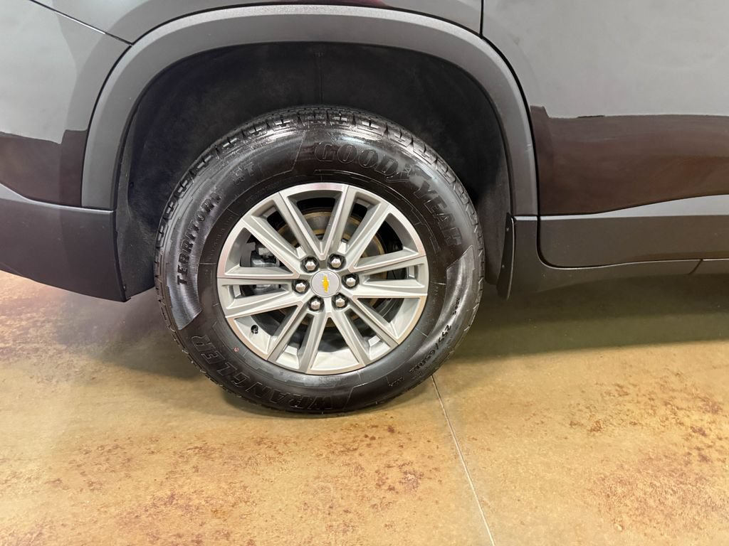 Used 2023 Chevrolet Traverse LT AWD/4WD image 90