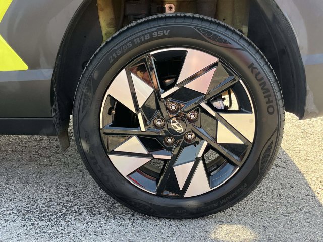 Used 2025 Hyundai Kona SEL AWD/4WD image 11