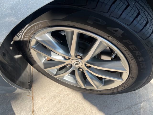 Used 2014 INFINITI Q50 Premium w/ Technology Package image 6