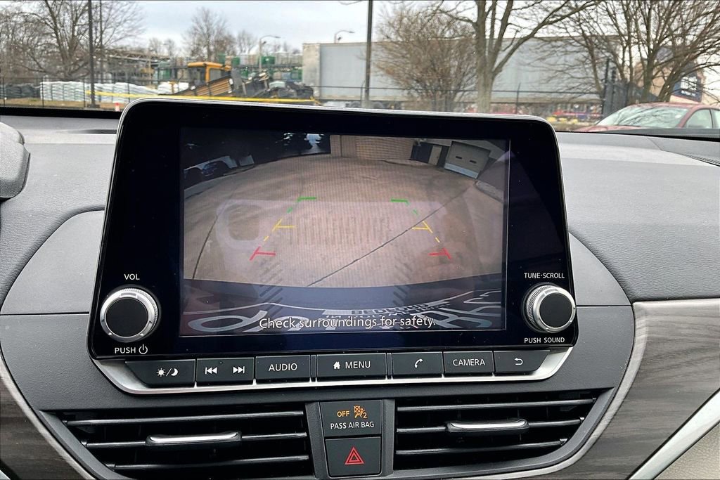 Used 2025 Nissan Altima 2.5 SV image 21