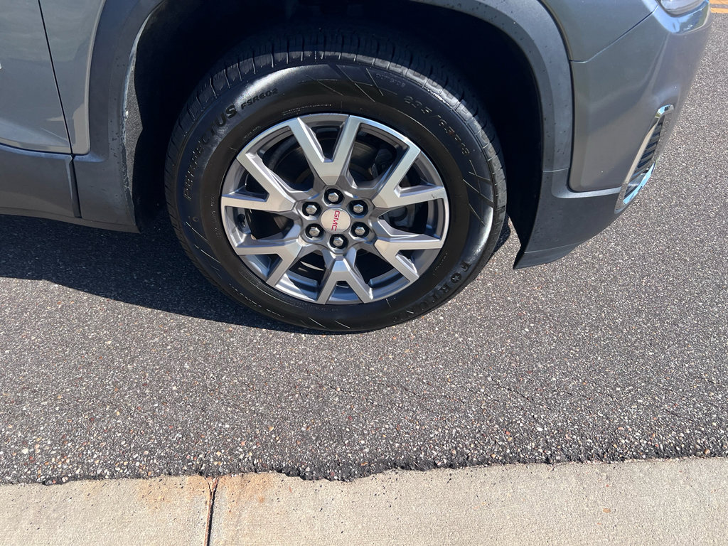 Used 2020 GMC Acadia SLT image 2