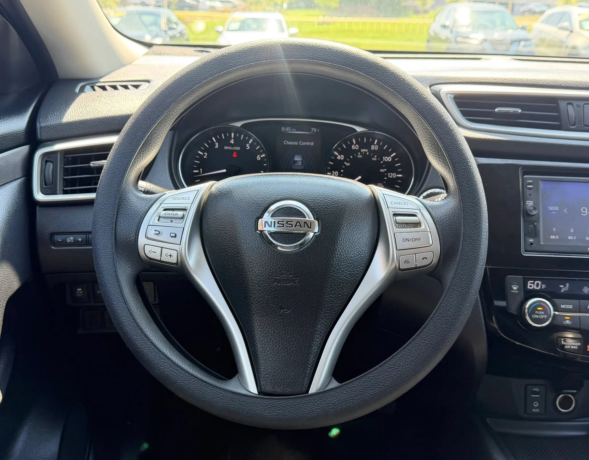 Used 2014 Nissan Rogue SV FWD image 12