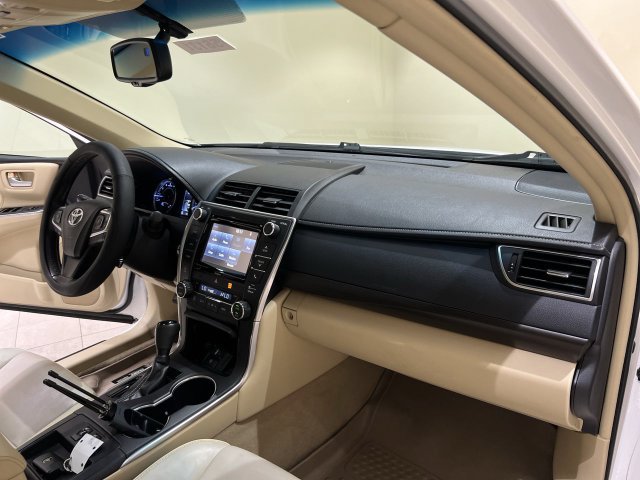 Used 2017 Toyota Camry XLE FWD image 25