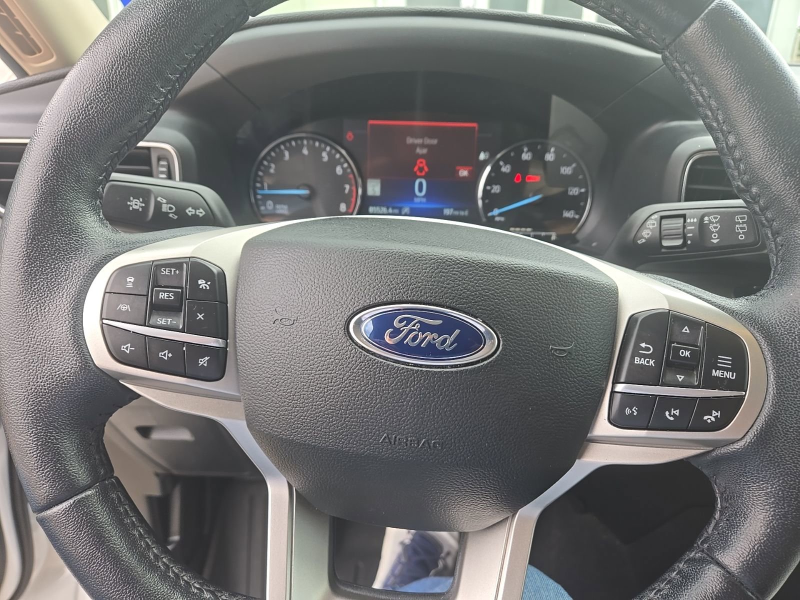 Used 2022 Ford Explorer XLT w/ Equipment Group 202A RWD image 15