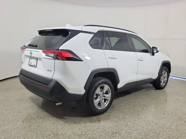 Used 2025 Toyota RAV4 XLE FWD image 5