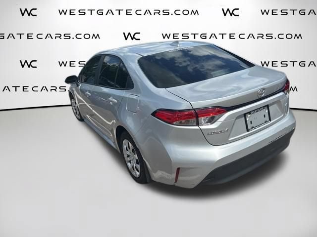 Used 2025 Toyota Corolla LE FWD image 32
