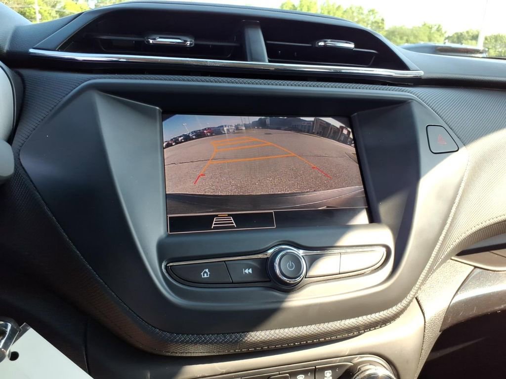 Used 2023 Chevrolet TrailBlazer LS FWD image 14