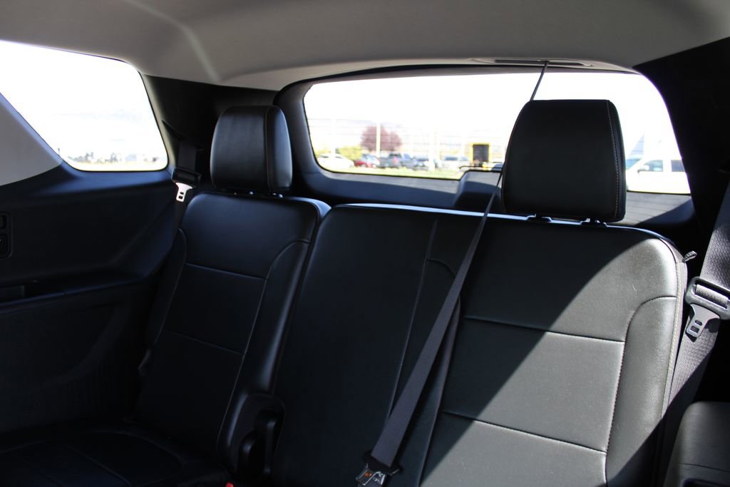 Used 2019 Chevrolet Traverse Premier w/ LPO, Floor Liner Package AWD/4WD image 18