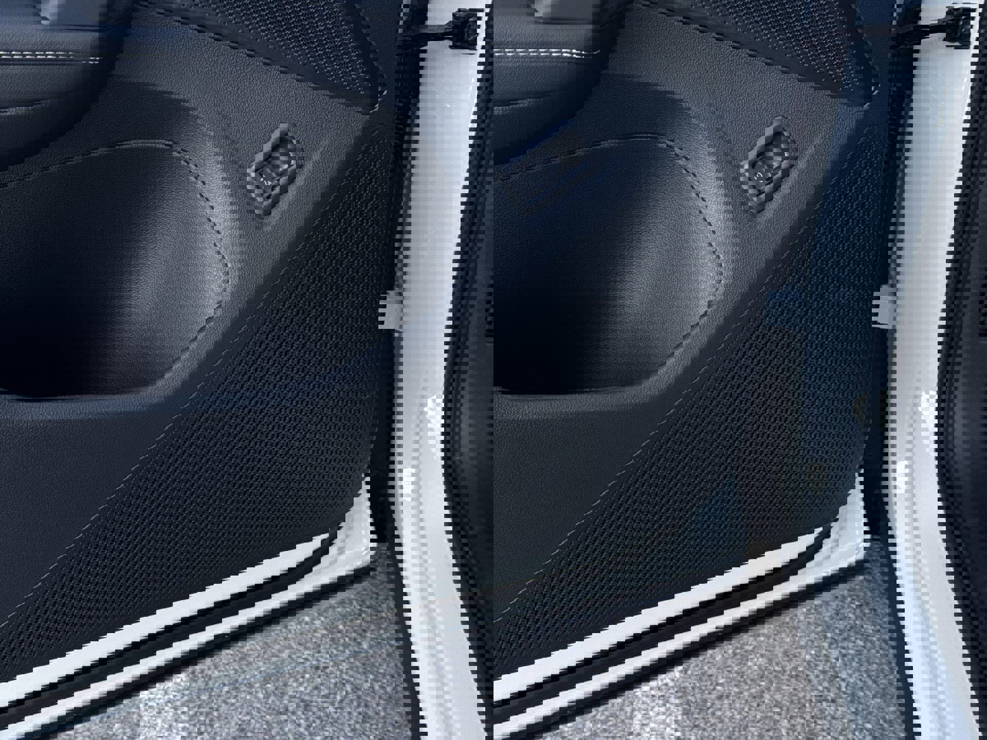 New 2026 Volkswagen Tiguan SE R-Line image 25