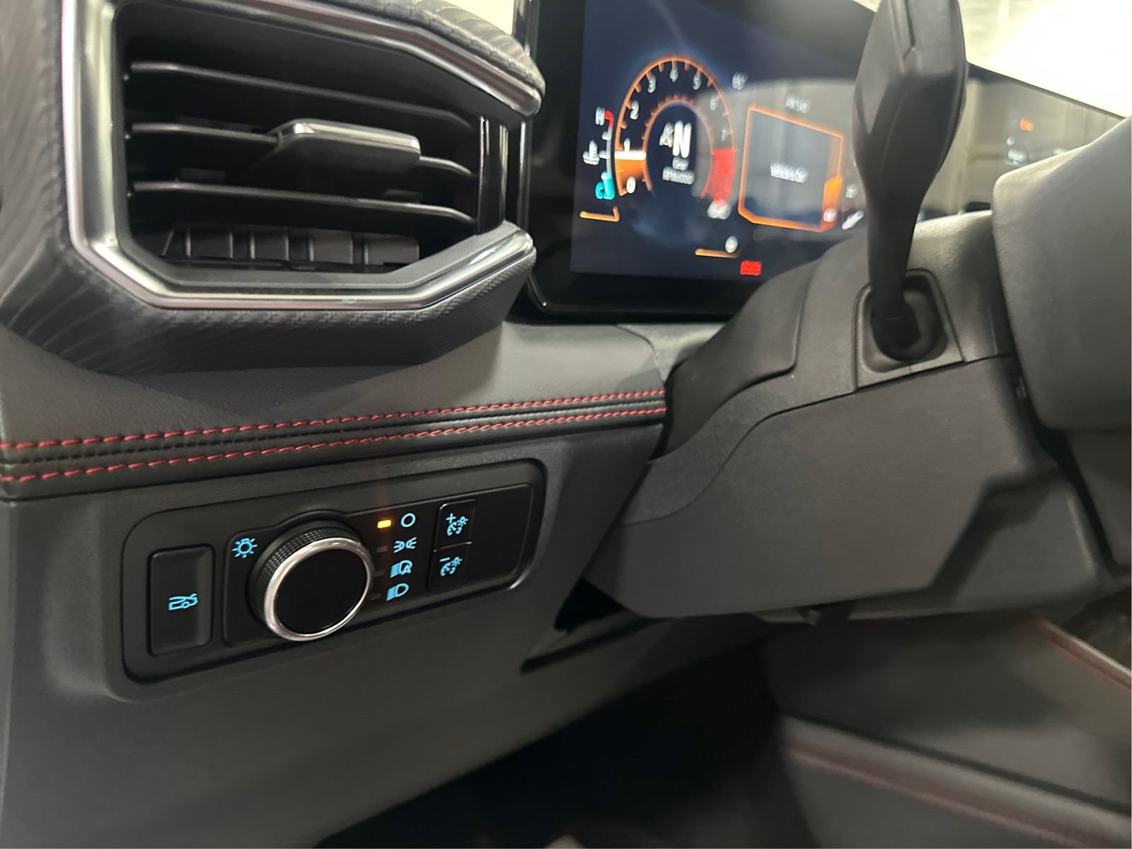 Used 2024 Ford Mustang GT Premium image 19