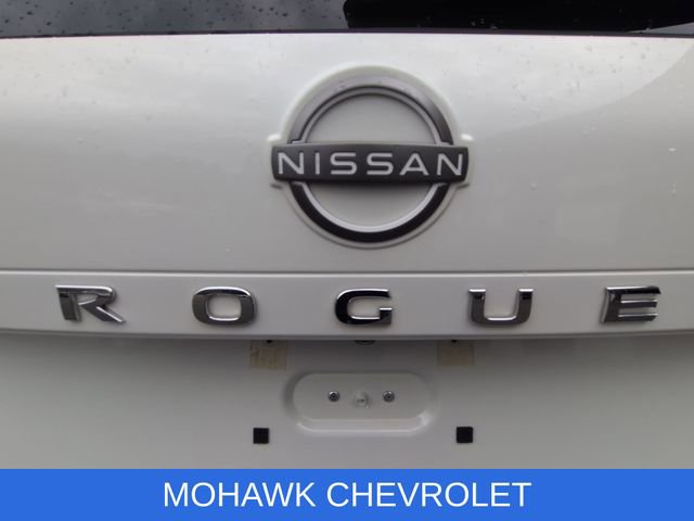 Used 2023 Nissan Rogue S AWD/4WD image 31