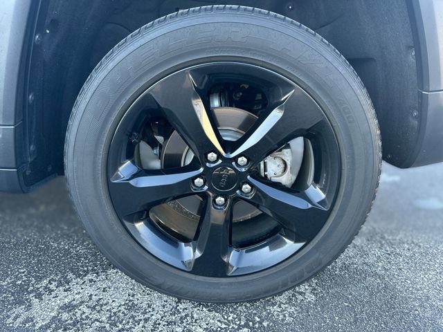 Used 2022 Jeep Grand Cherokee Altitude AWD/4WD image 10