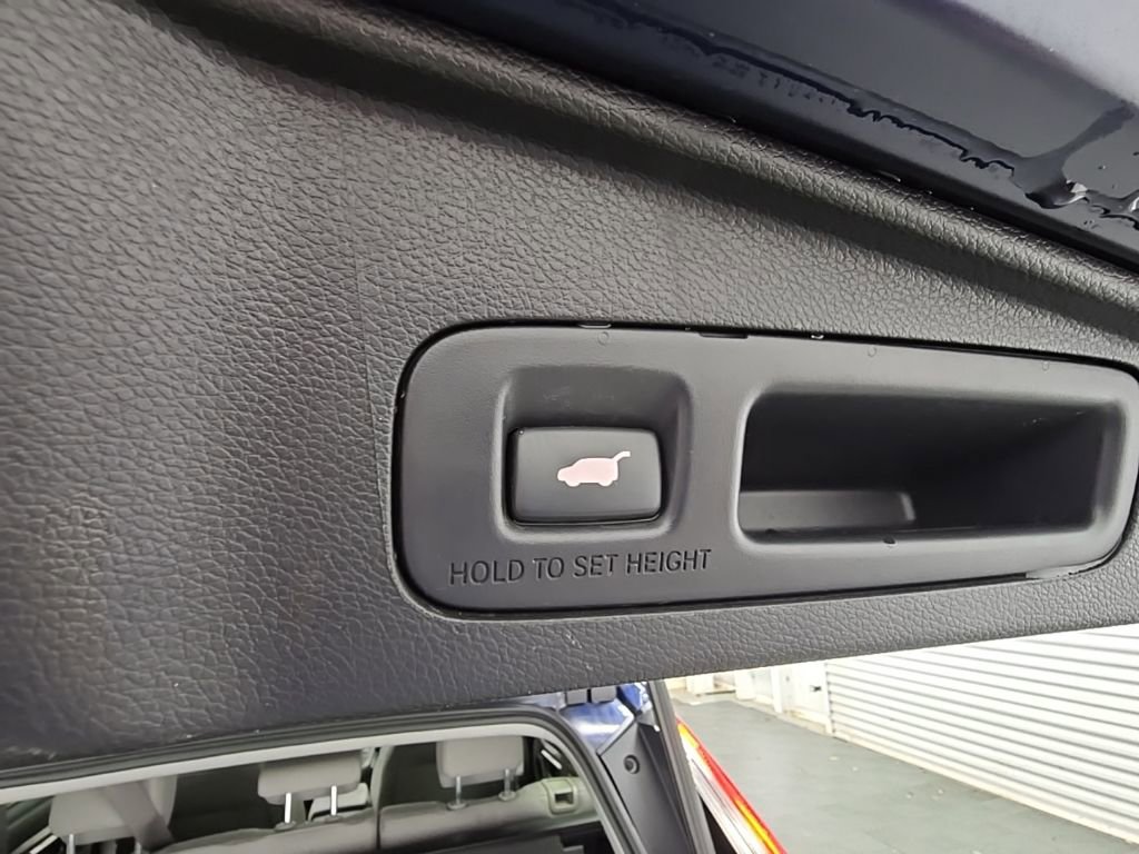 Used 2017 Honda CR-V Touring image 33