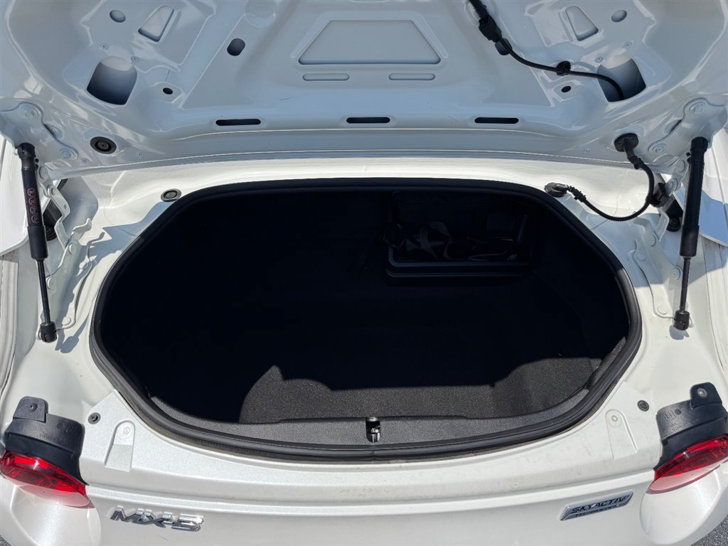 Used 2019 MAZDA MX-5 Miata RF Grand Touring w/ GT-S Package RWD image 19