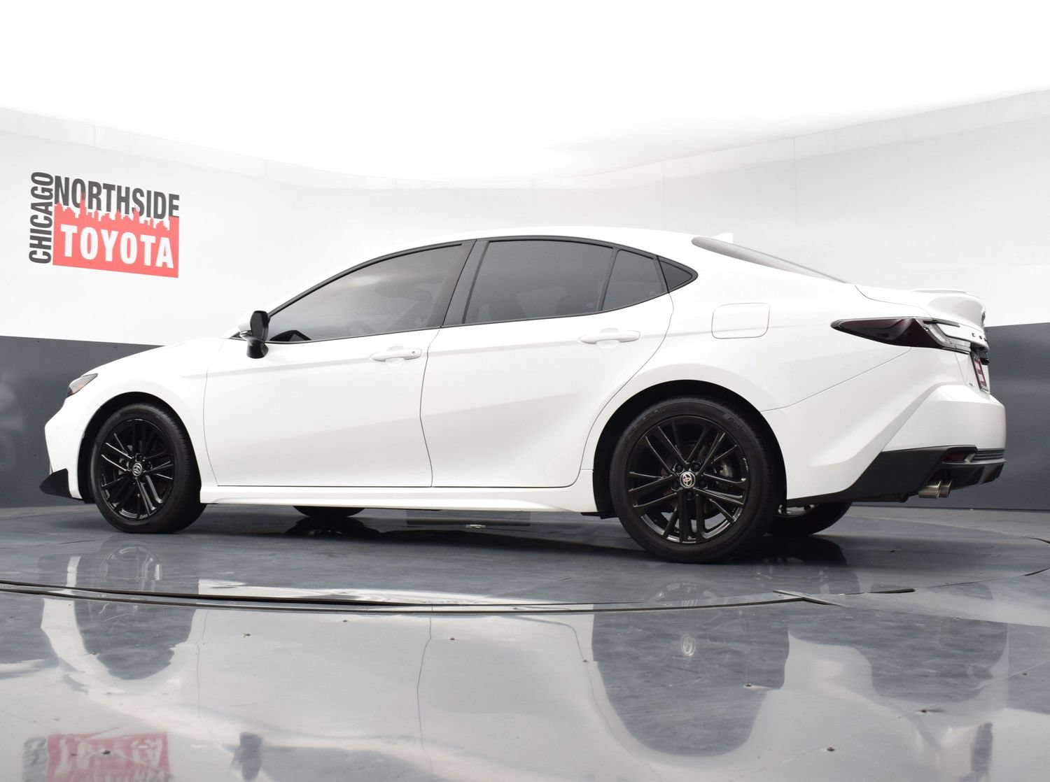 Used 2026 Toyota Camry SE FWD image 26