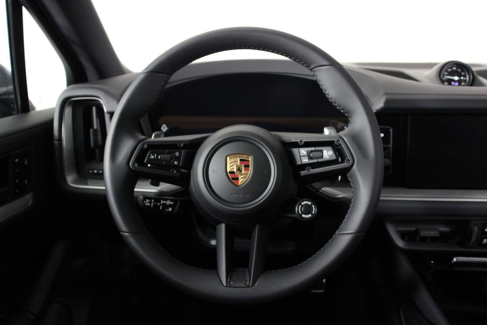 New 2026 Porsche Cayenne S image 12