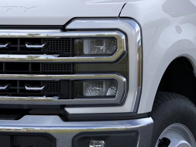 New 2026 Ford F350 XLT w/ XLT Premium Package AWD/4WD image 18