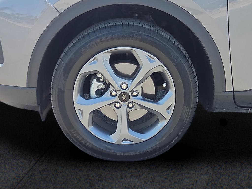 Used 2025 Ford Escape ST-Line Select AWD/4WD image 8