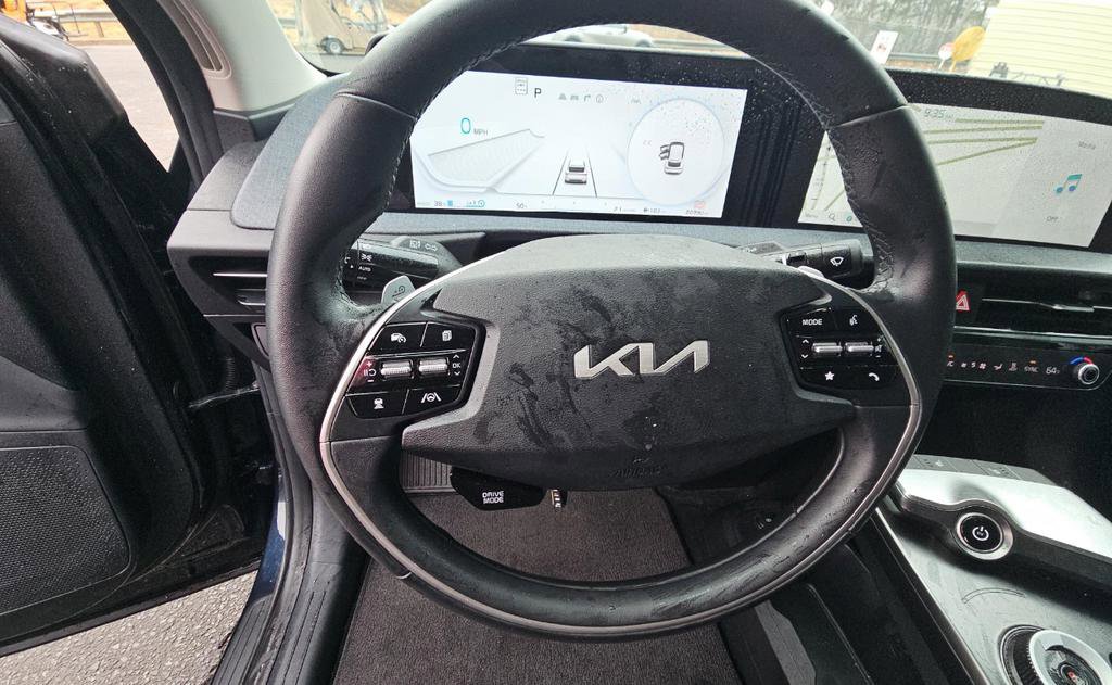 Certified 2024 Kia EV6 Light image 12