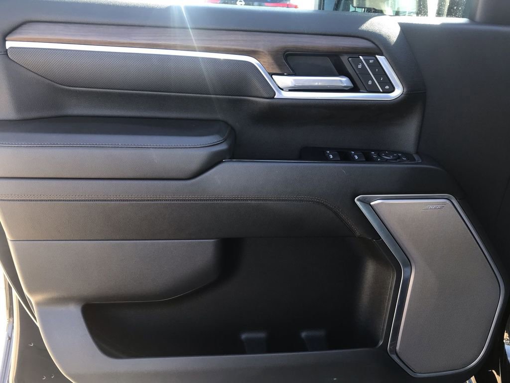 Used 2025 Chevrolet Silverado 2500 High Country w/ High Country Premium Package image 13