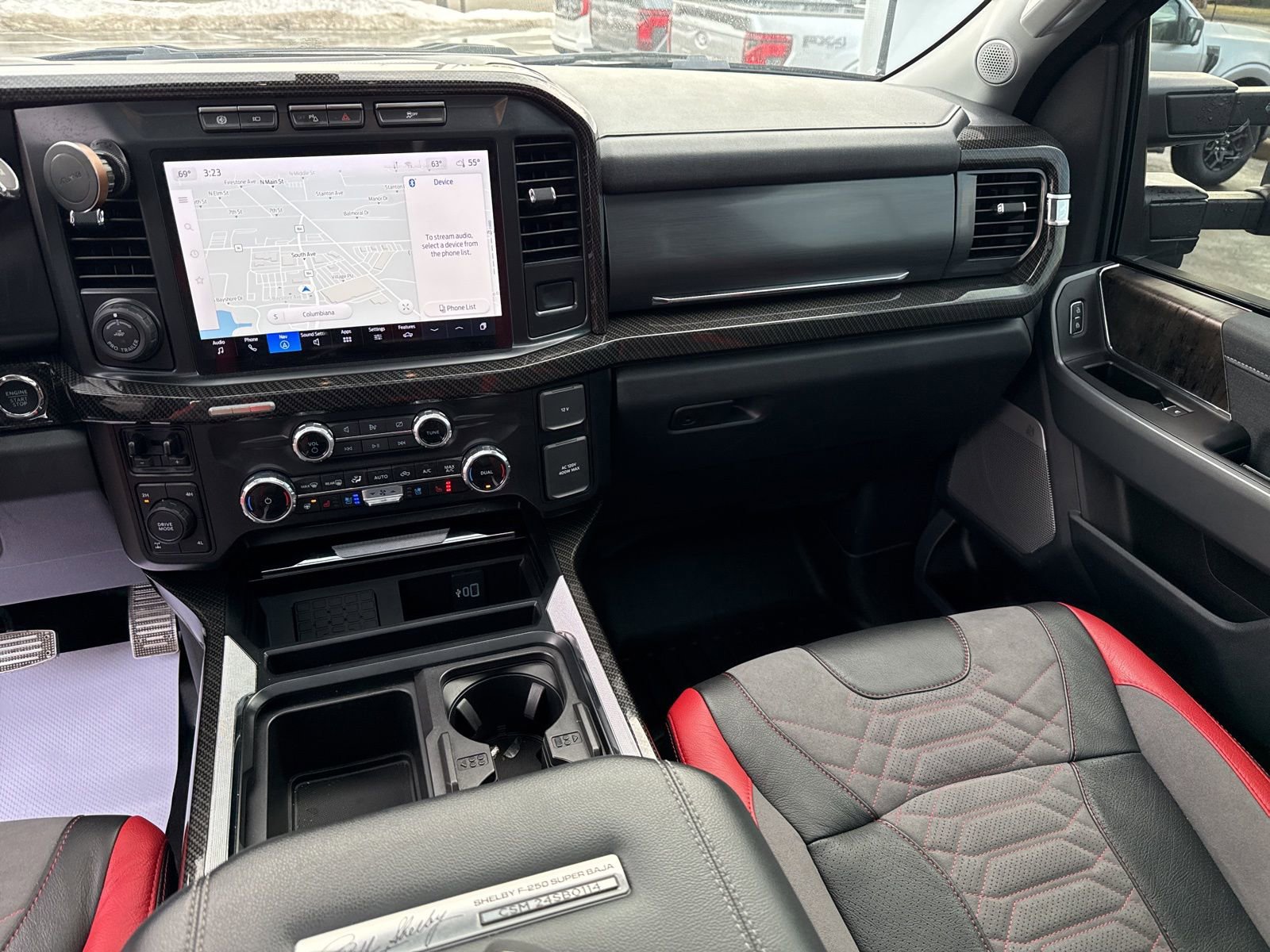 Used 2024 Ford F250 Lariat w/ Lariat Ultimate Package image 11