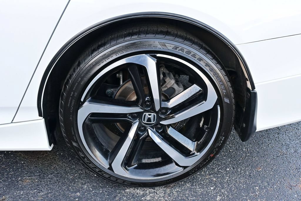Used 2018 Honda Accord Sport image 14
