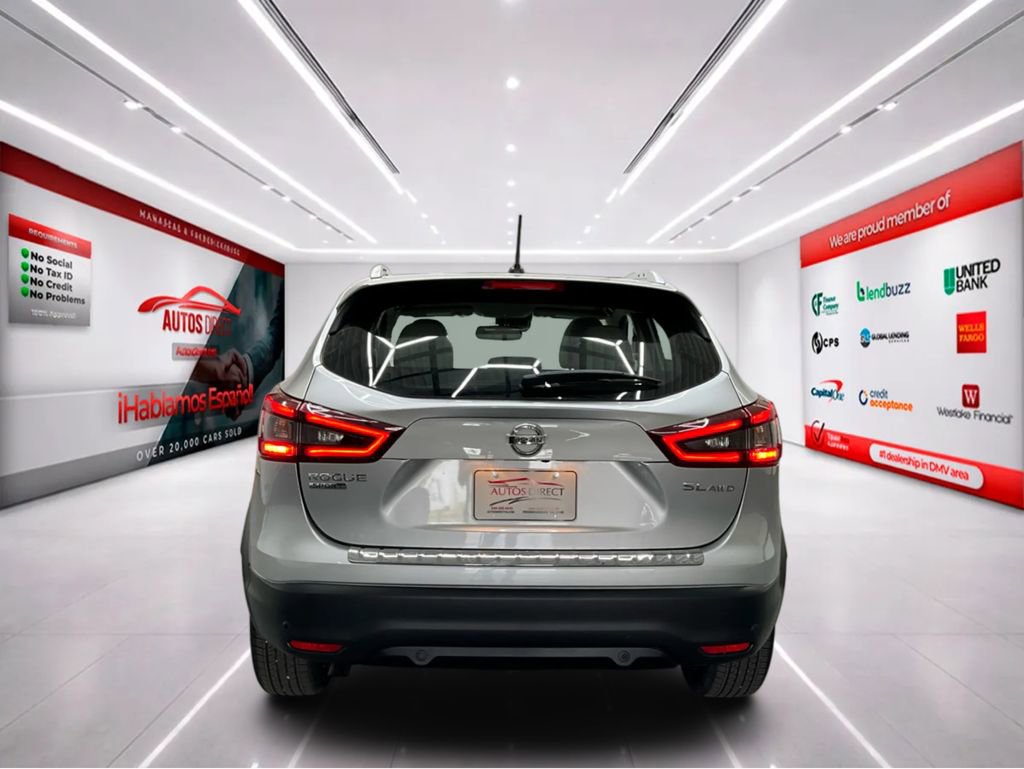 Used 2022 Nissan Rogue Sport SL w/ Premium Package image 7