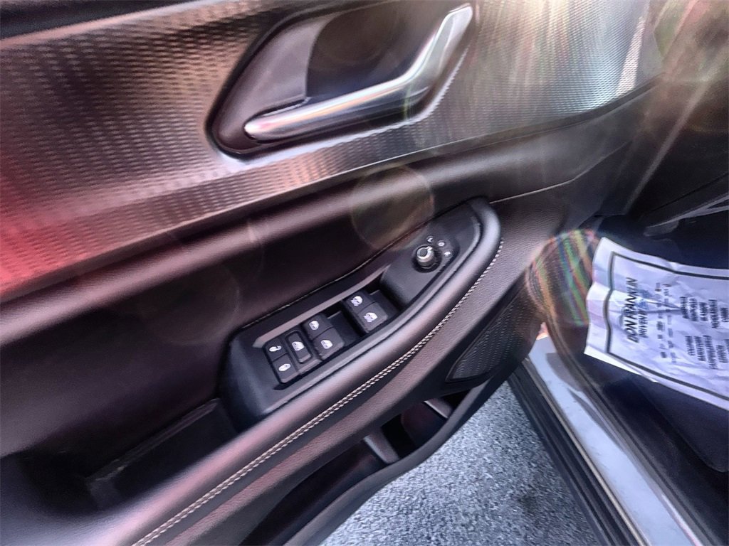 Used 2025 Jeep Grand Cherokee L Altitude image 14