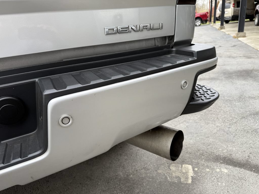 Used 2019 GMC Sierra 2500 Denali w/ Duramax Plus Package AWD/4WD image 11