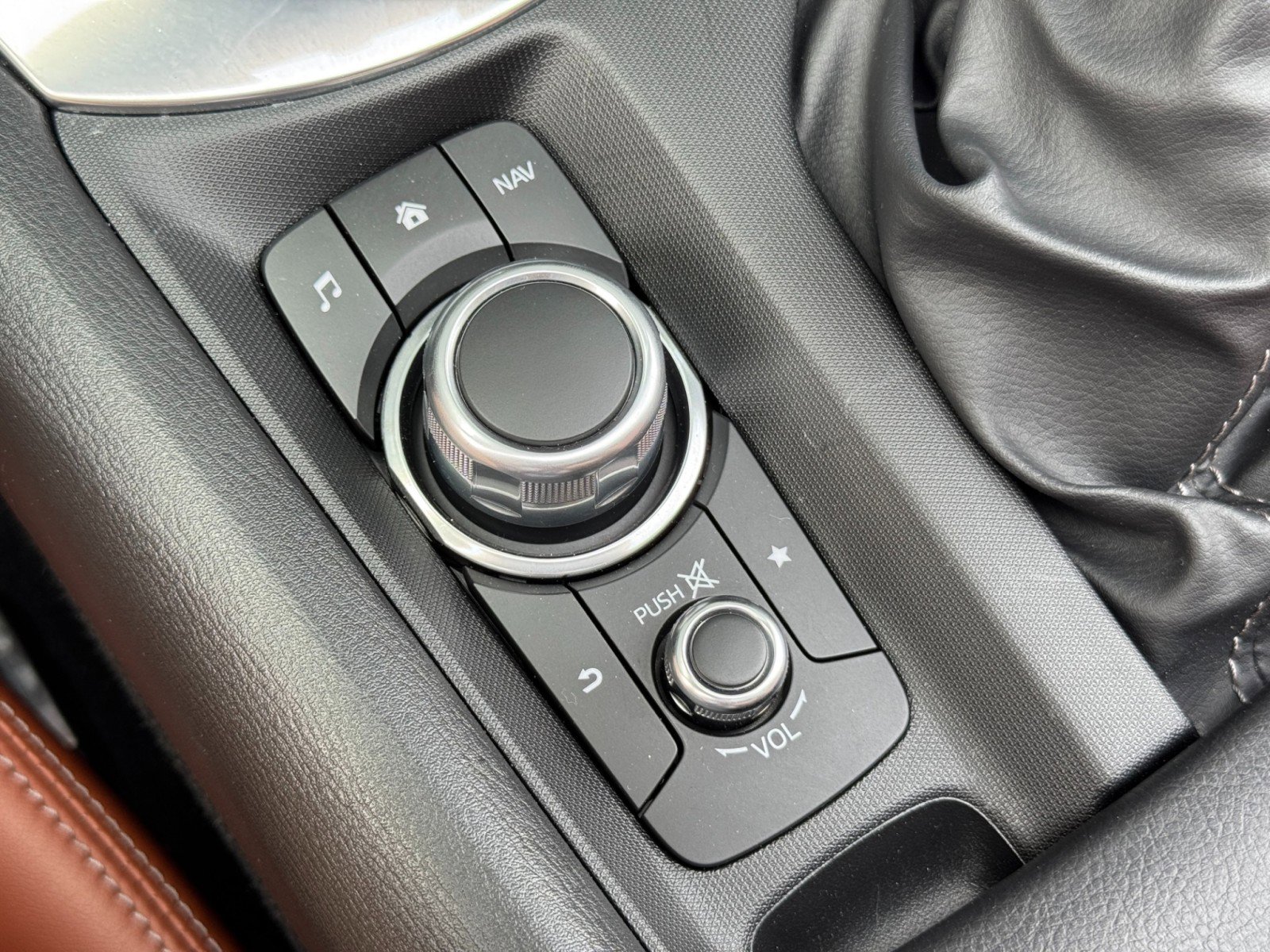 Used 2022 MAZDA MX-5 Miata Grand Touring w/ Appearance Package image 30