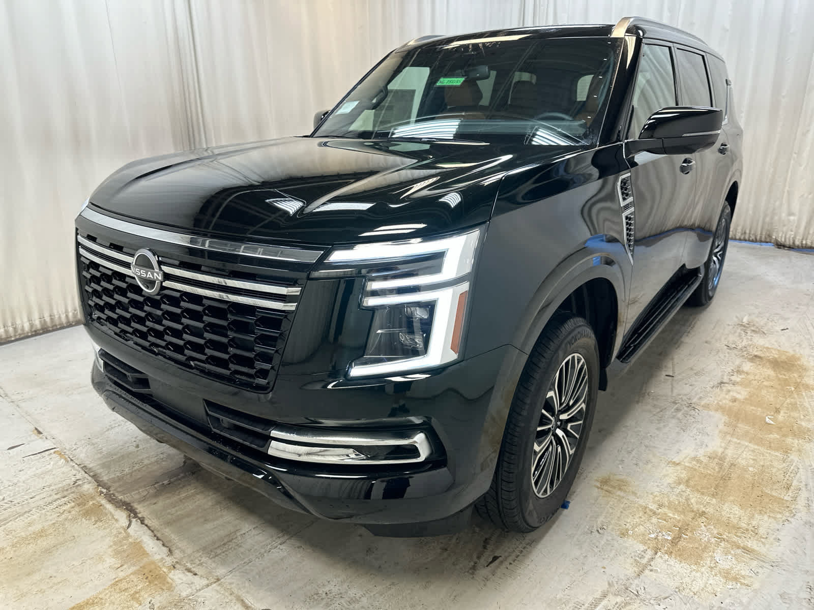 New 2026 Nissan Armada SL w/ Captain's Chari Seat Package AWD/4WD image 10