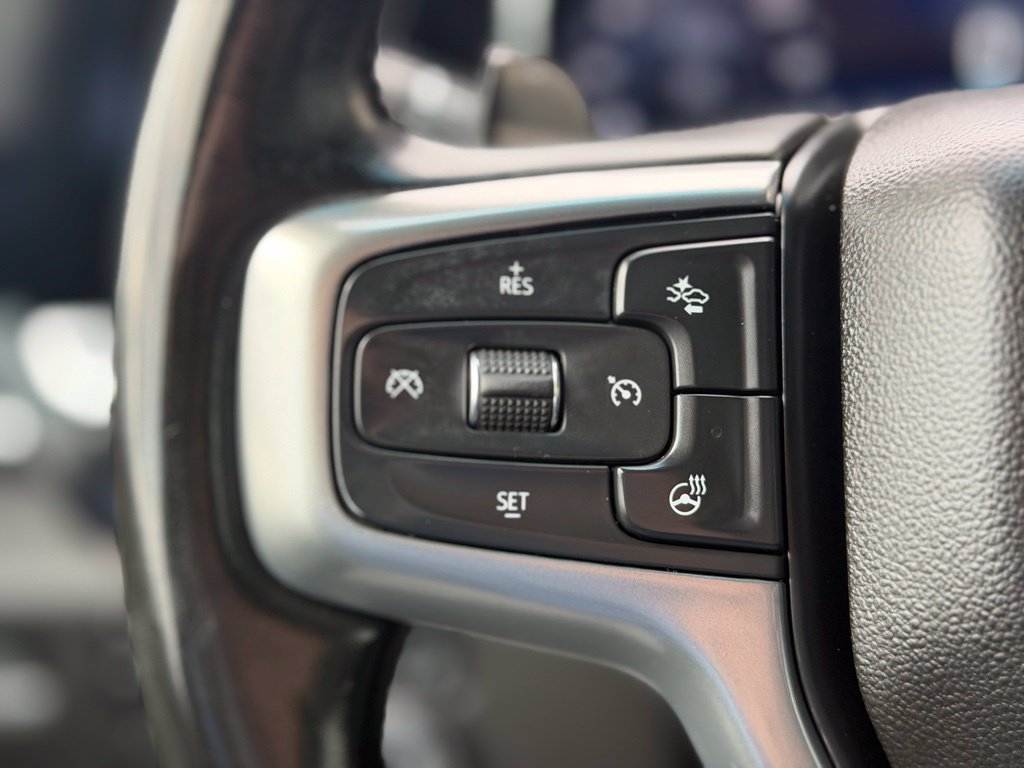 Used 2023 Chevrolet Silverado 1500 LT AWD/4WD image 18