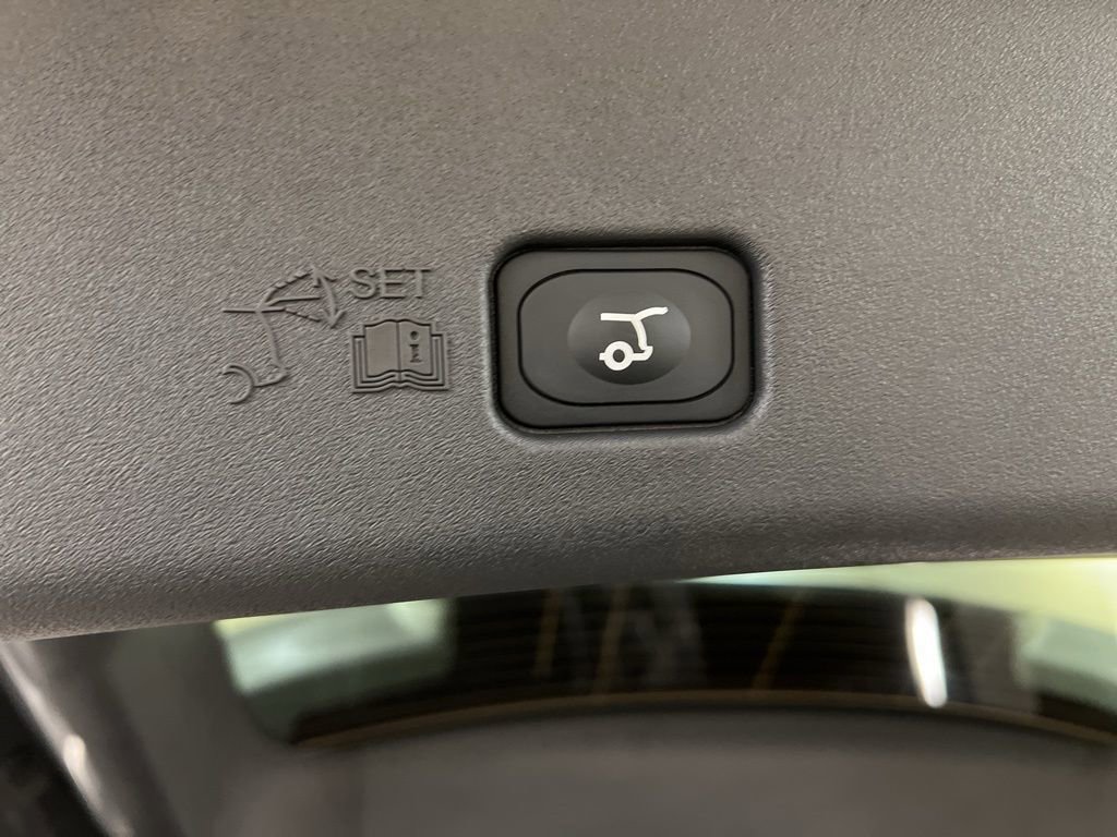 Used 2026 Lincoln Nautilus Premier image 37